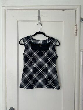 White House Black Market top